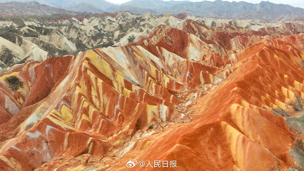 壯闊！甘肅丹霞地貌拿捏配色太到位了