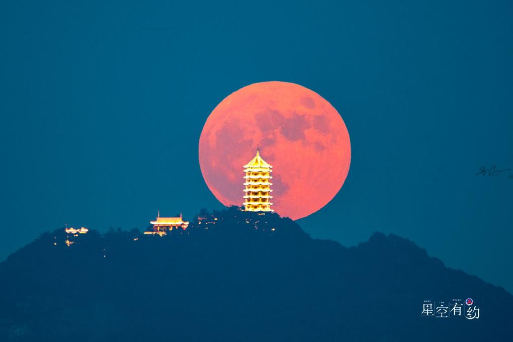 星空有約丨為啥“月到中秋分外明”？