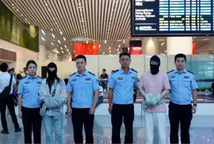 涉案2.85億、潛逃境外5年 2名特大網(wǎng)絡(luò)賭博案逃犯被勸投