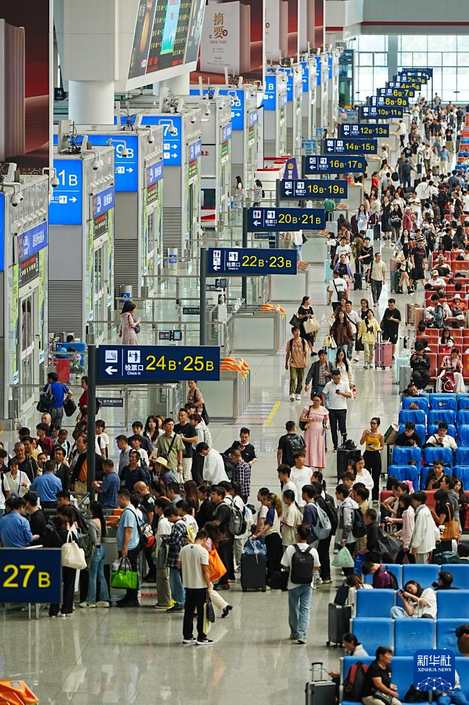鐵路國(guó)慶黃金周運(yùn)輸拉開帷幕