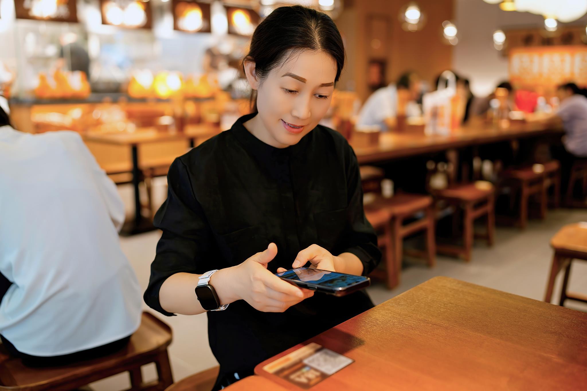 不掃碼不能點(diǎn)單付款？法院：過(guò)度搜集個(gè)人信息涉及侵權(quán)！