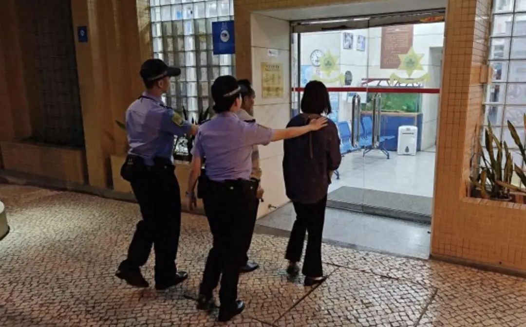 內(nèi)地夫婦澳門(mén)撿錢(qián)包未上交，涉“拾遺不報(bào)罪”被警方拘捕：最高可判一年