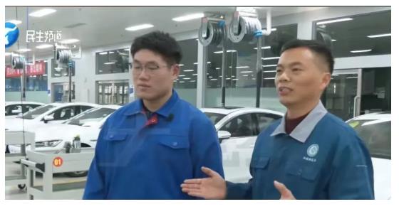 17歲中專生被企業(yè)瘋搶！網(wǎng)友：這才是“金飯碗”