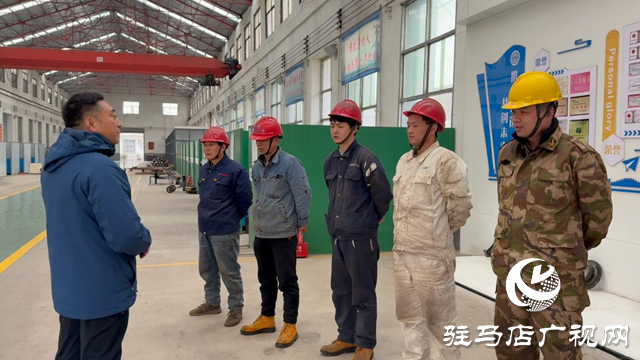 李雪文:用“勞模精神”浸潤思政教育
