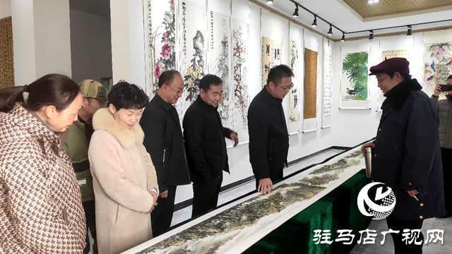 西平縣舉辦“慶元旦迎新春”鄉(xiāng)村書(shū)畫(huà)展