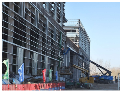 鄭州國(guó)際陸港建設(shè)搶工期、拼進(jìn)度，世界級(jí)鐵路大港投用倒計(jì)時(shí)