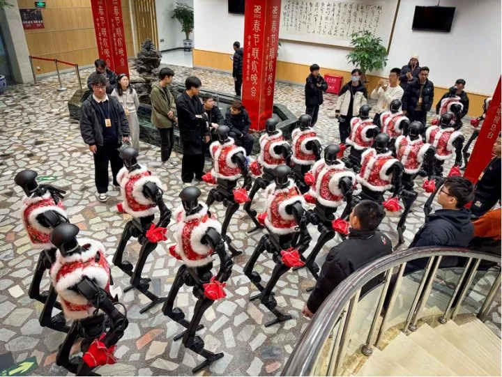 機(jī)器人春晚扭秧歌，為什么不穿褲子？科技團(tuán)隊(duì)揭秘