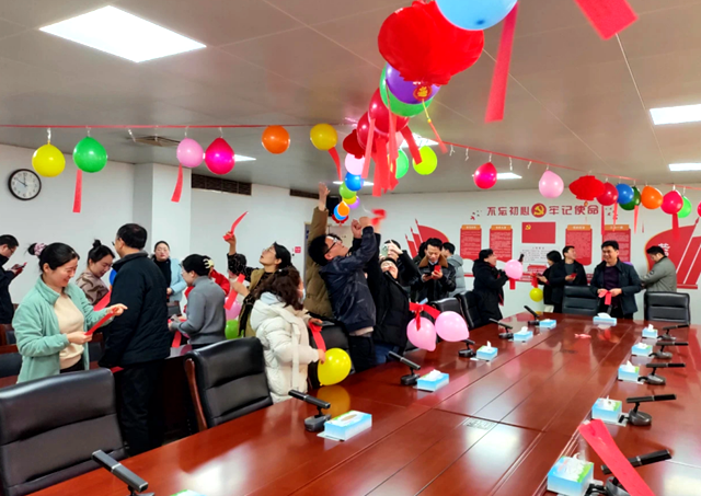 駐馬店市統(tǒng)計(jì)局開(kāi)展“歡樂(lè)元宵 智趣燈謎”活動(dòng)