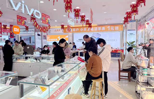 駐馬店：“國補”政策擴容 加快手機“煥新”