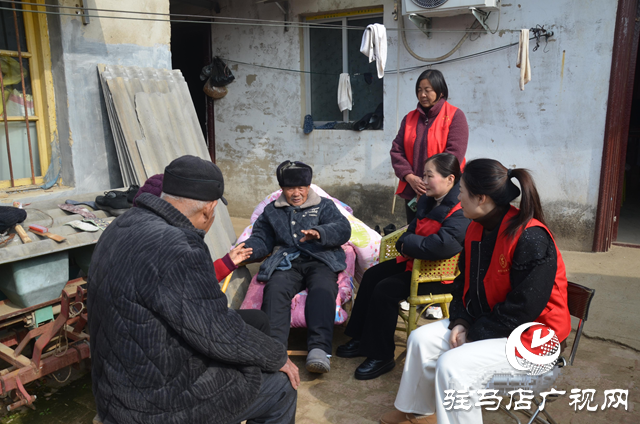 新蔡縣委政法委開(kāi)展“學(xué)雷鋒?送溫暖”志愿服務(wù)活動(dòng)
