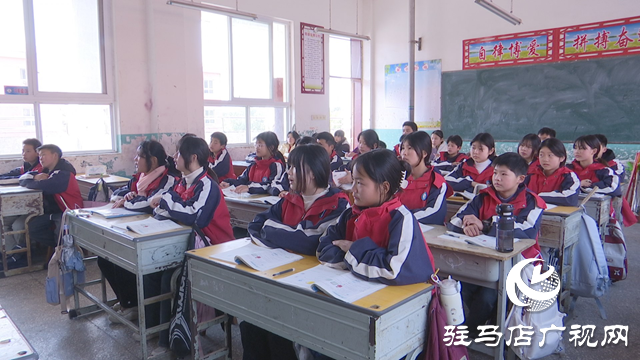 40載堅(jiān)守 他用生命照亮三尺講臺