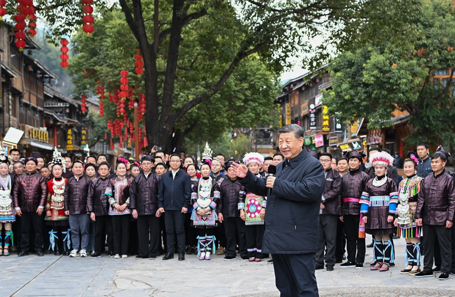 習(xí)近平在貴州考察時強(qiáng)調(diào) 堅(jiān)持以高質(zhì)量發(fā)展統(tǒng)攬全局 在中國式現(xiàn)代化進(jìn)程中展現(xiàn)貴州新風(fēng)采