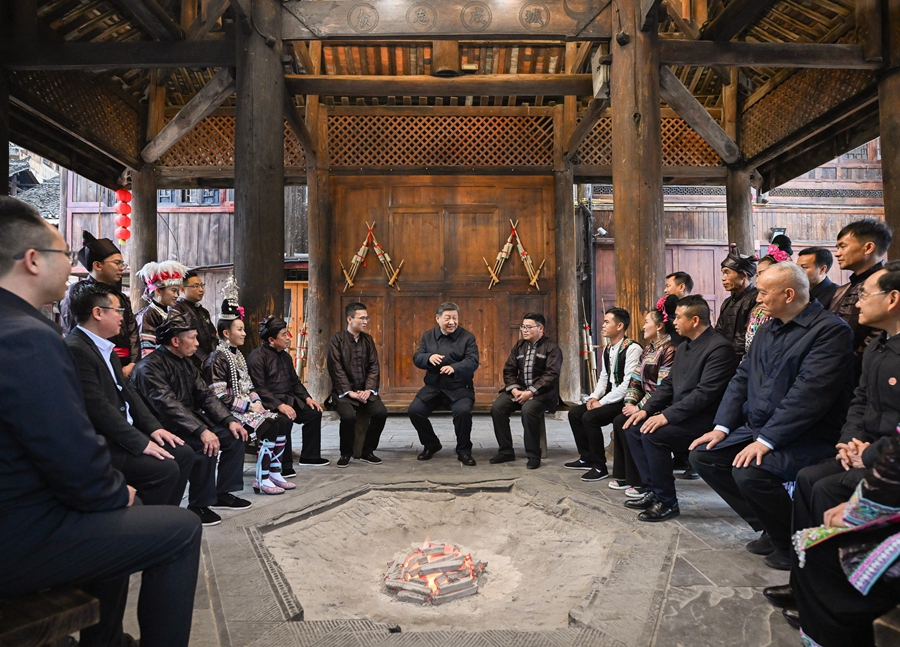 習(xí)近平在貴州考察時強(qiáng)調(diào) 堅(jiān)持以高質(zhì)量發(fā)展統(tǒng)攬全局 在中國式現(xiàn)代化進(jìn)程中展現(xiàn)貴州新風(fēng)采