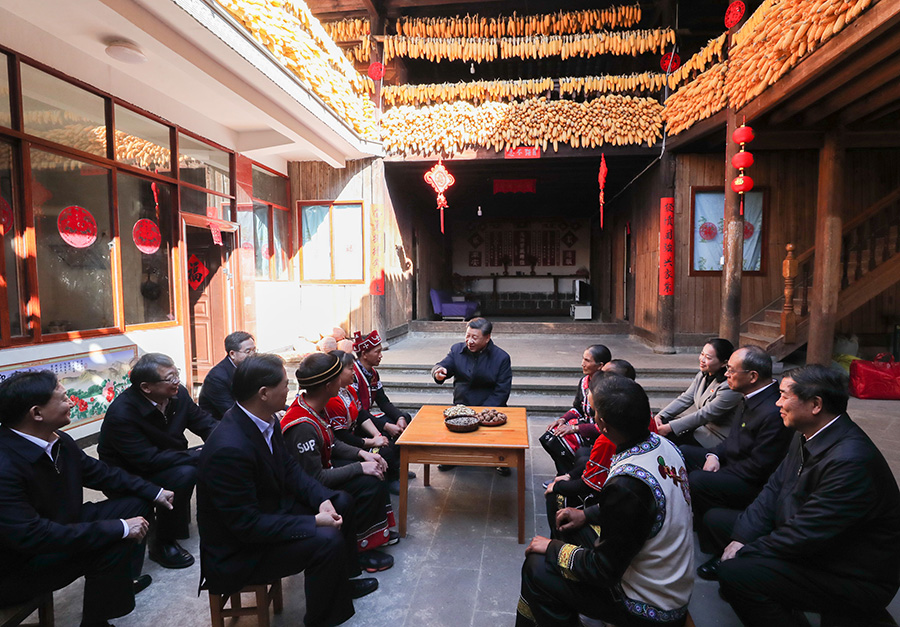 習(xí)近平總書記的“板凳座談會(huì)”