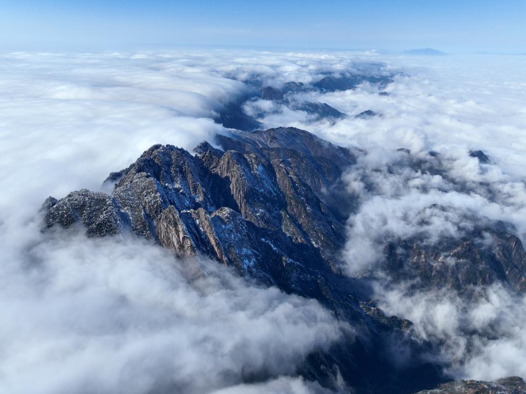 “世界雙遺產”黃山為主要景點輪流“放假”