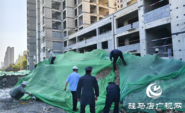 示范區(qū)城管局：嚴(yán)控工地?fù)P塵讓藍(lán)天白云常伴