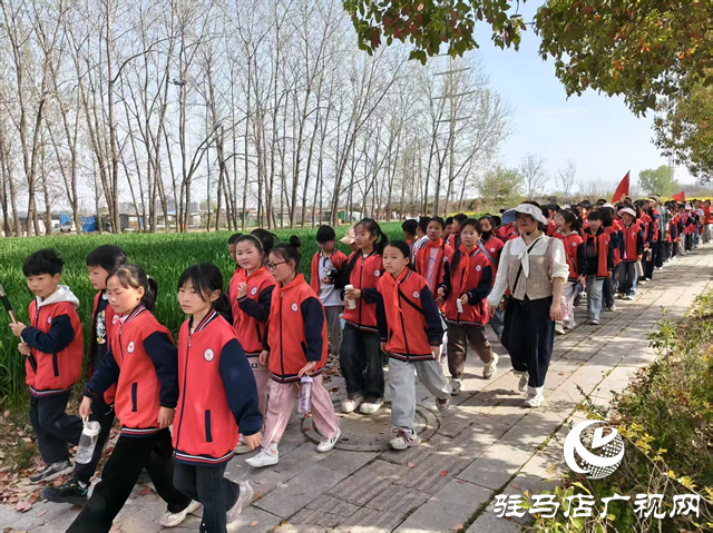  駐馬店市第二十八小學(xué)開展“走進春天擁抱自然”主題實踐活動