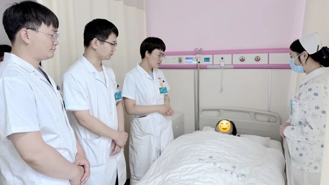 16歲花季少女小腹微凸，竟是懷了巨大“怪胎”？