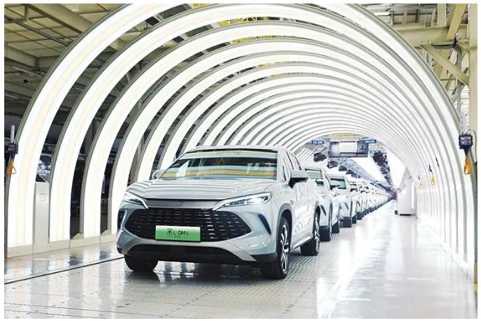 首次躋身全國前十，河南汽車憑啥這么“中”？