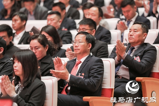 泌陽縣政協(xié)十一屆四次會議開幕