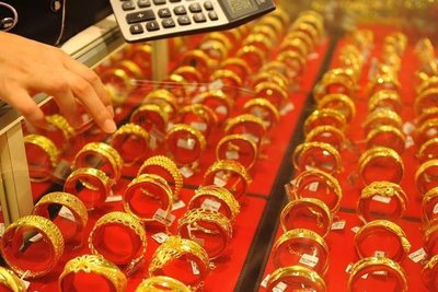 別把黃金當(dāng)股票炒！“花式買金”不可??！