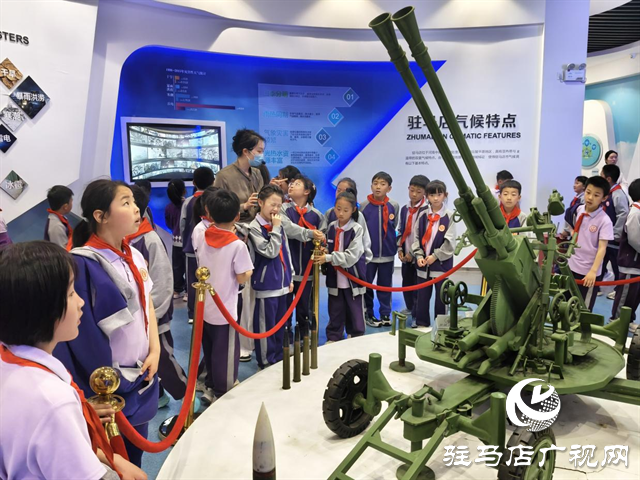  駐馬店市第二十五小學(xué)開展“探索科學(xué)奧秘 感受歷史魅力”研學(xué)活動
