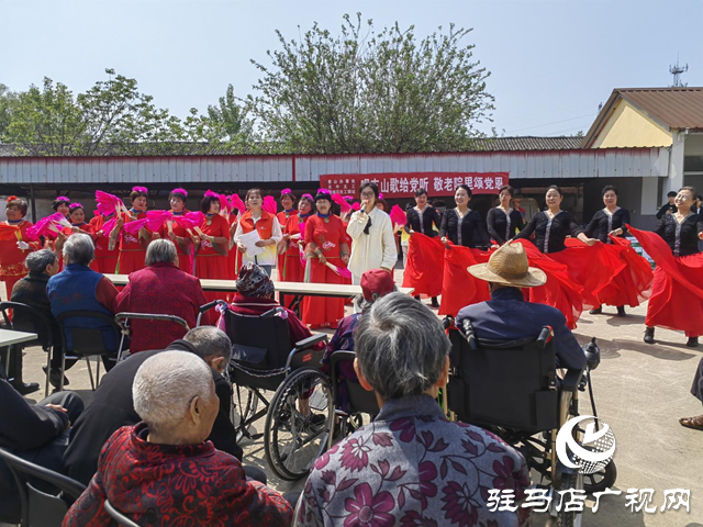 香山社區(qū)開展主題黨日志愿服務(wù)活動(dòng)