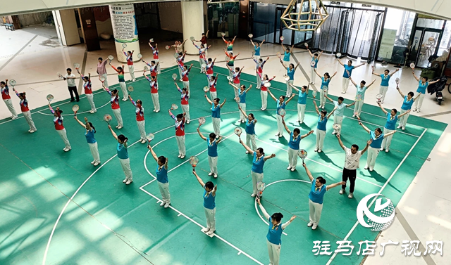 新蔡縣舉辦柔力球社會(huì)體育指導(dǎo)員培訓(xùn)班