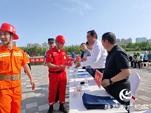  開發(fā)區(qū)城市管理局排水防澇應(yīng)急演練比武創(chuàng)佳績