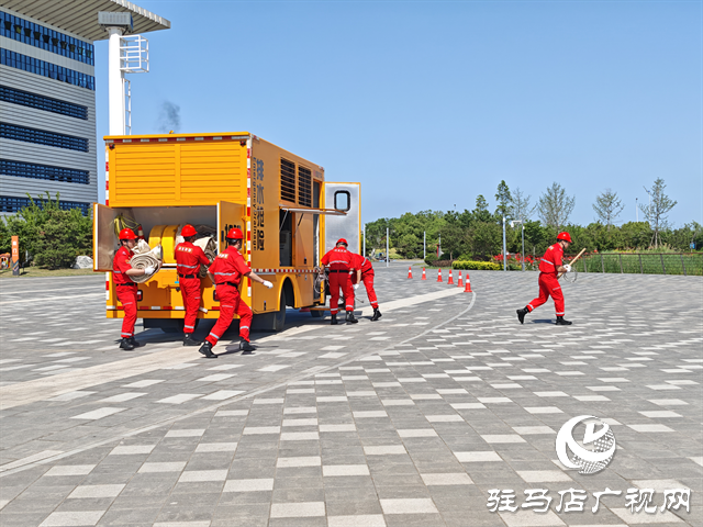  開發(fā)區(qū)城市管理局排水防澇應(yīng)急演練比武創(chuàng)佳績