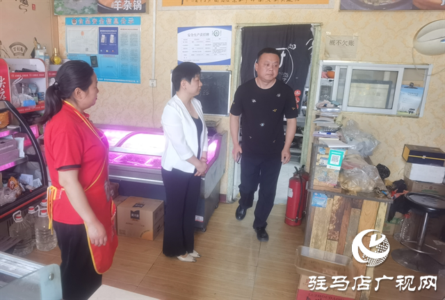  駐馬店經(jīng)濟(jì)開發(fā)區(qū)開源辦事處開展節(jié)前食品安全專項(xiàng)檢查 筑牢鄉(xiāng)村“舌尖安全網(wǎng)”