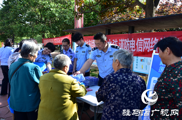 平輿縣公安局開(kāi)展《反有組織犯罪法》宣傳活動(dòng)效果顯著 