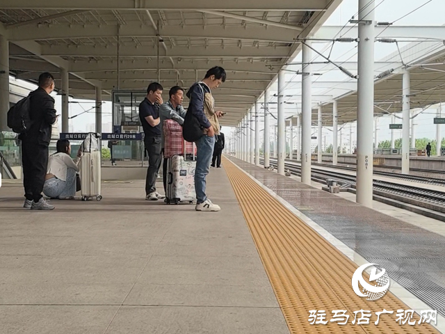 帶娃坐火車安全攻略來了 這些細(xì)節(jié)要注意