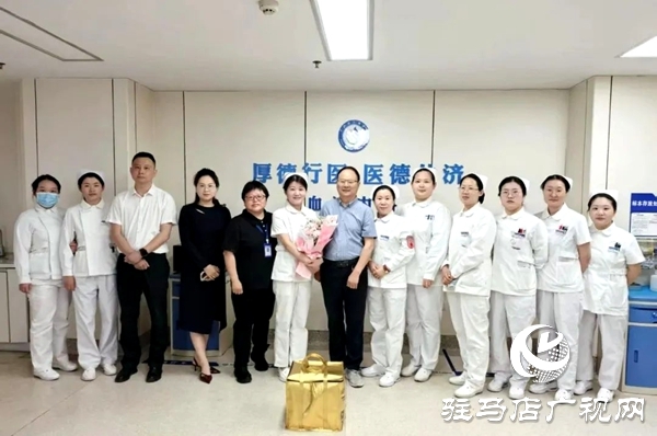 平輿縣衛(wèi)健體委、縣人民醫(yī)院“5·12”護(hù)士節(jié)慰問(wèn)一線護(hù)理人員