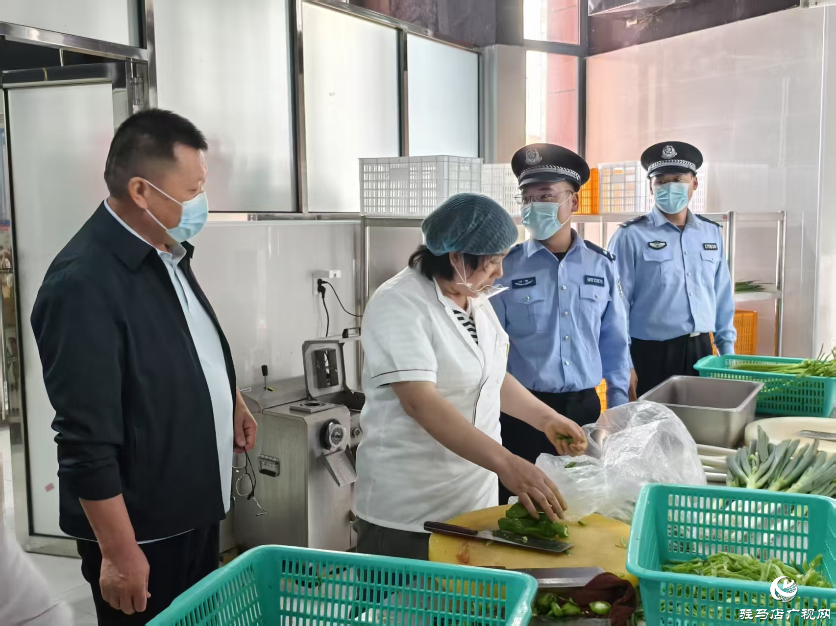 駐馬店市公安局示范區(qū)分局 :多措并舉守護校園食品安全