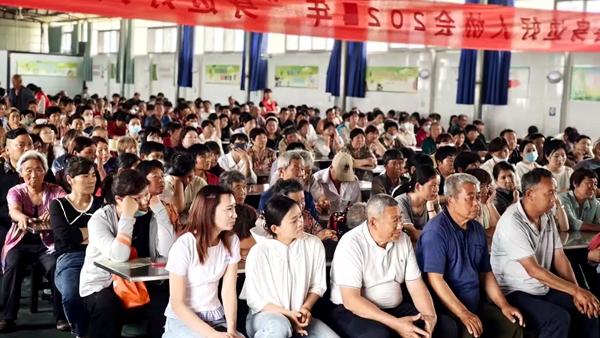  平輿縣身邊好人講好事宣講進(jìn)校園 以家風(fēng)育新人促和諧