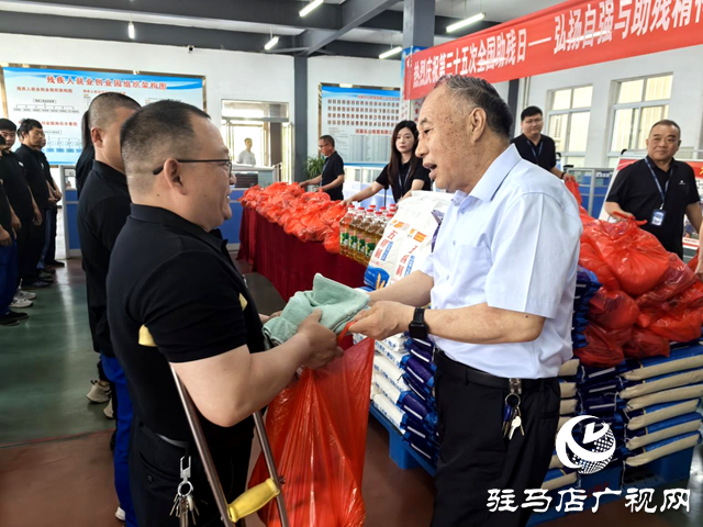 中國殘聯(lián)副主席張銀良到樂山電纜開展助殘日慰問活動