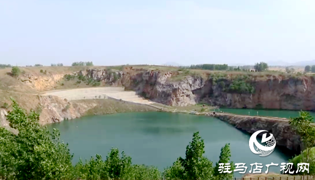 舊礦坑蝶變“網(wǎng)紅打卡地”！香山天坑引游人紛至沓來