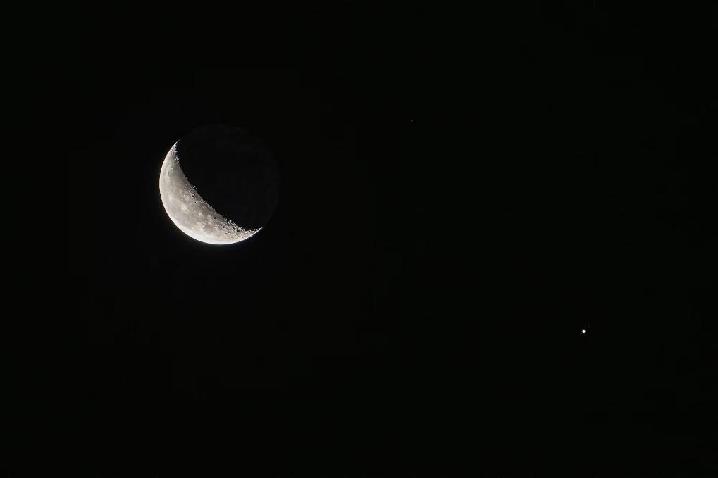 限時(shí)觀測(cè)！28日傍晚木星伴月