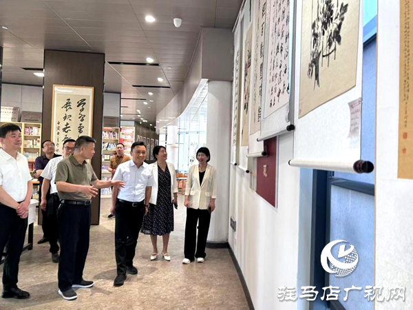  “中國(guó)夢(mèng)·勞動(dòng)美”五省十地書(shū)畫(huà)聯(lián)展耀啟平輿，共慶工會(huì)百年華誕