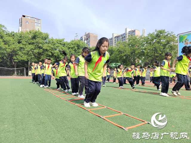 駐馬店市第二十四小學(xué)：傳統(tǒng)游戲綻活力 特色課程助成長