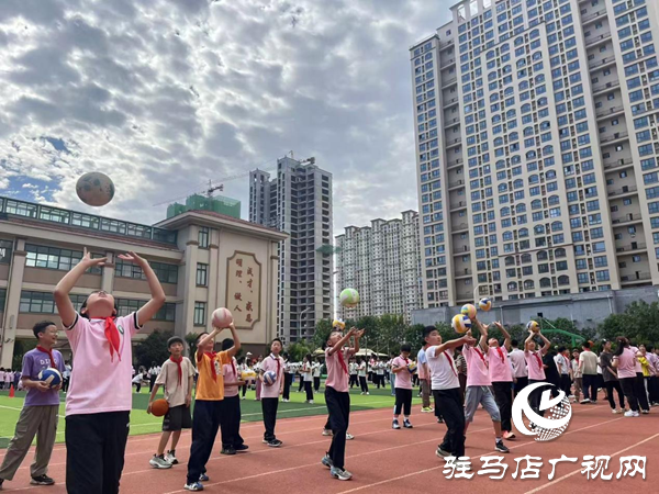 “揮汗展英姿 考核促成長”駐馬店市第三十三小學(xué)開展體育課驗收活動 ???????