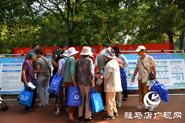 平輿縣司法局開展誠信建設(shè)宣傳活動