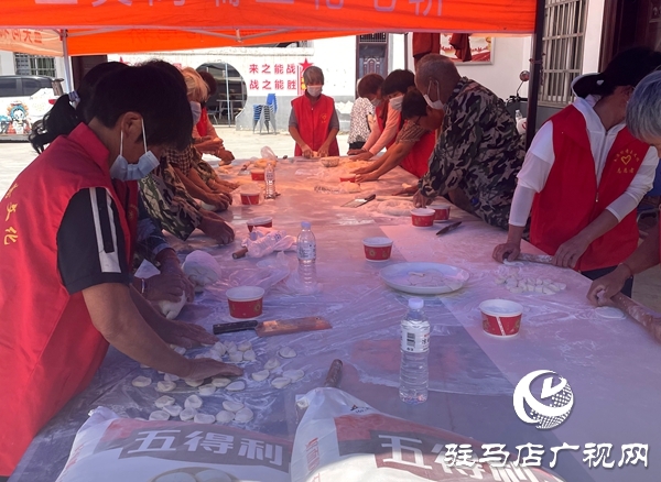  平輿縣萬金店鎮(zhèn)土店村開展“溫情父親節(jié) 愛心常相伴”文明實踐活動