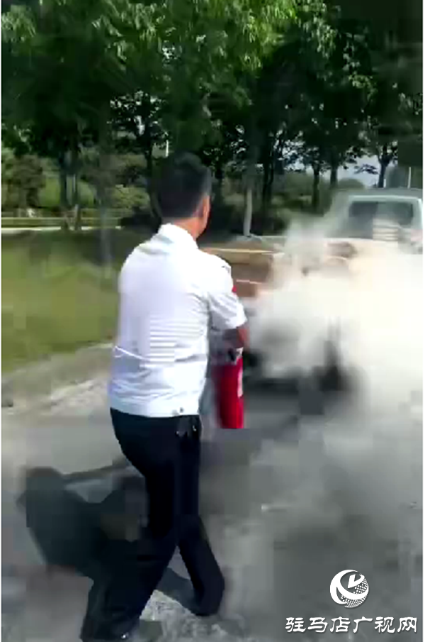 危急時刻顯擔當！平輿縣公交司機滅火后悄然離場乘客致電表揚傳遞正能量