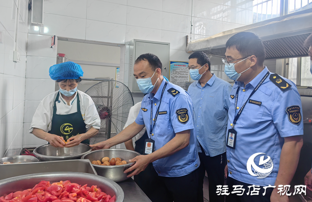 驛城區(qū)市場(chǎng)監(jiān)督管理局開(kāi)展食品安全專項(xiàng)整治行動(dòng)