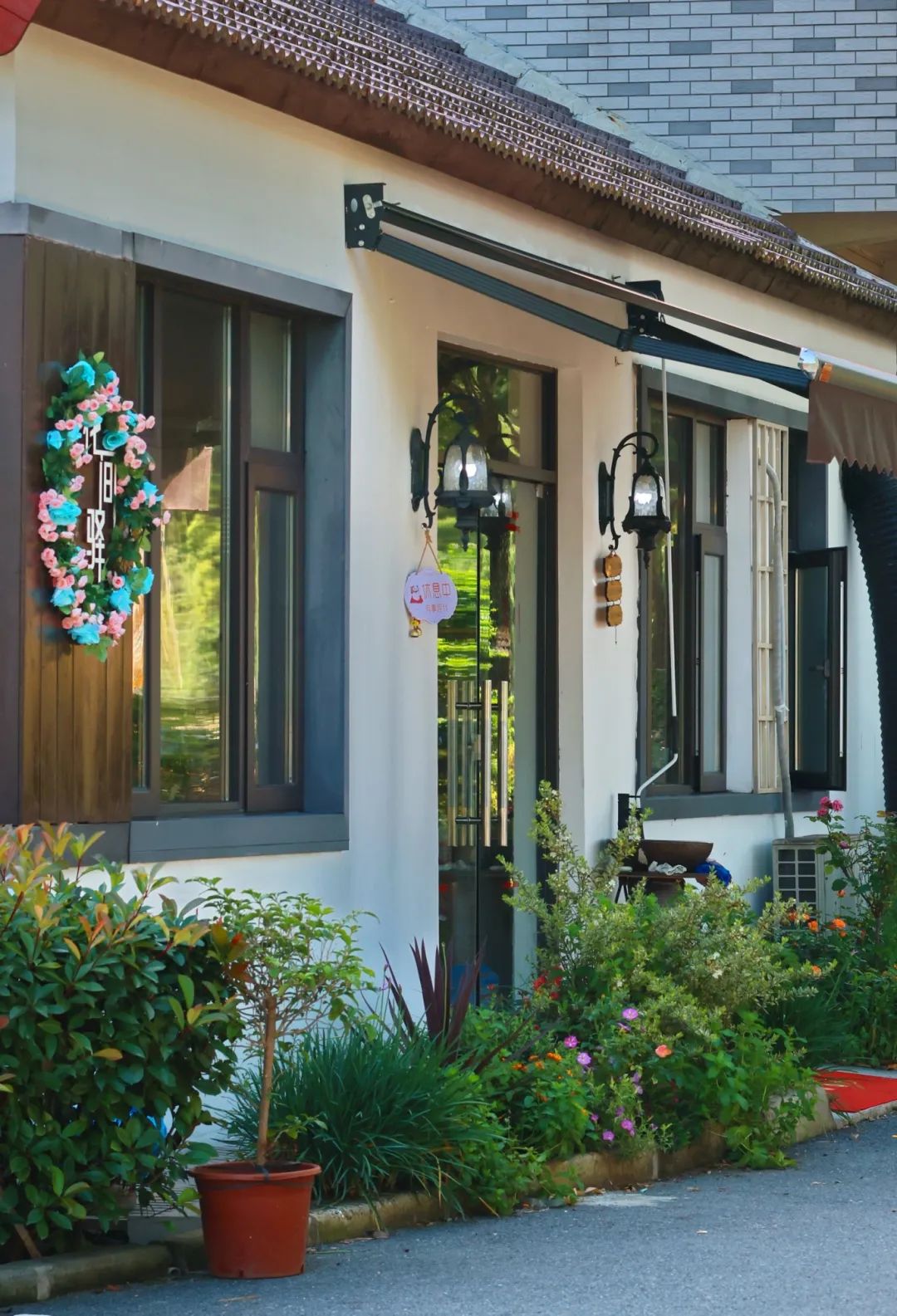 闖入夏日童話！上海近郊竟然有片23000㎡免費(fèi)浪漫花?！? /></p>
<p data-mce-style=