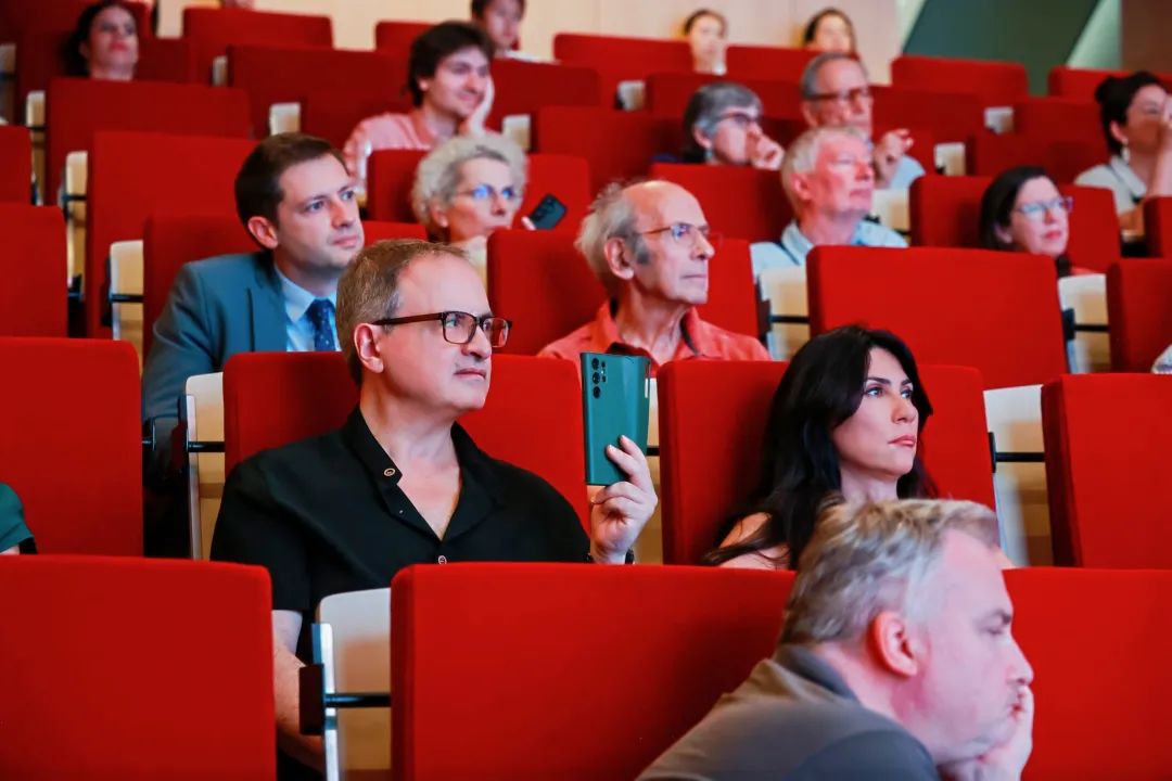 “茶和天下·雅集”暨第30屆上海國(guó)際茶文化旅游節(jié)歐洲推廣活動(dòng)在布魯塞爾中國(guó)文化中心舉行