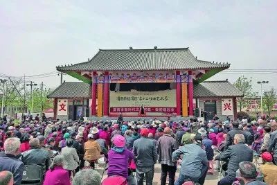 　　一元?jiǎng)?chǎng)，點(diǎn)燃大眾看戲熱情