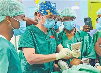  援外醫(yī)生張軍橋救人犧牲，骨灰已回到祖國(guó)